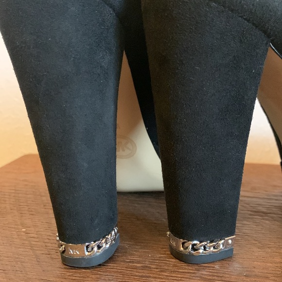 Michael Kors women’s black suede round toe thick heel - Picture 5 of 8